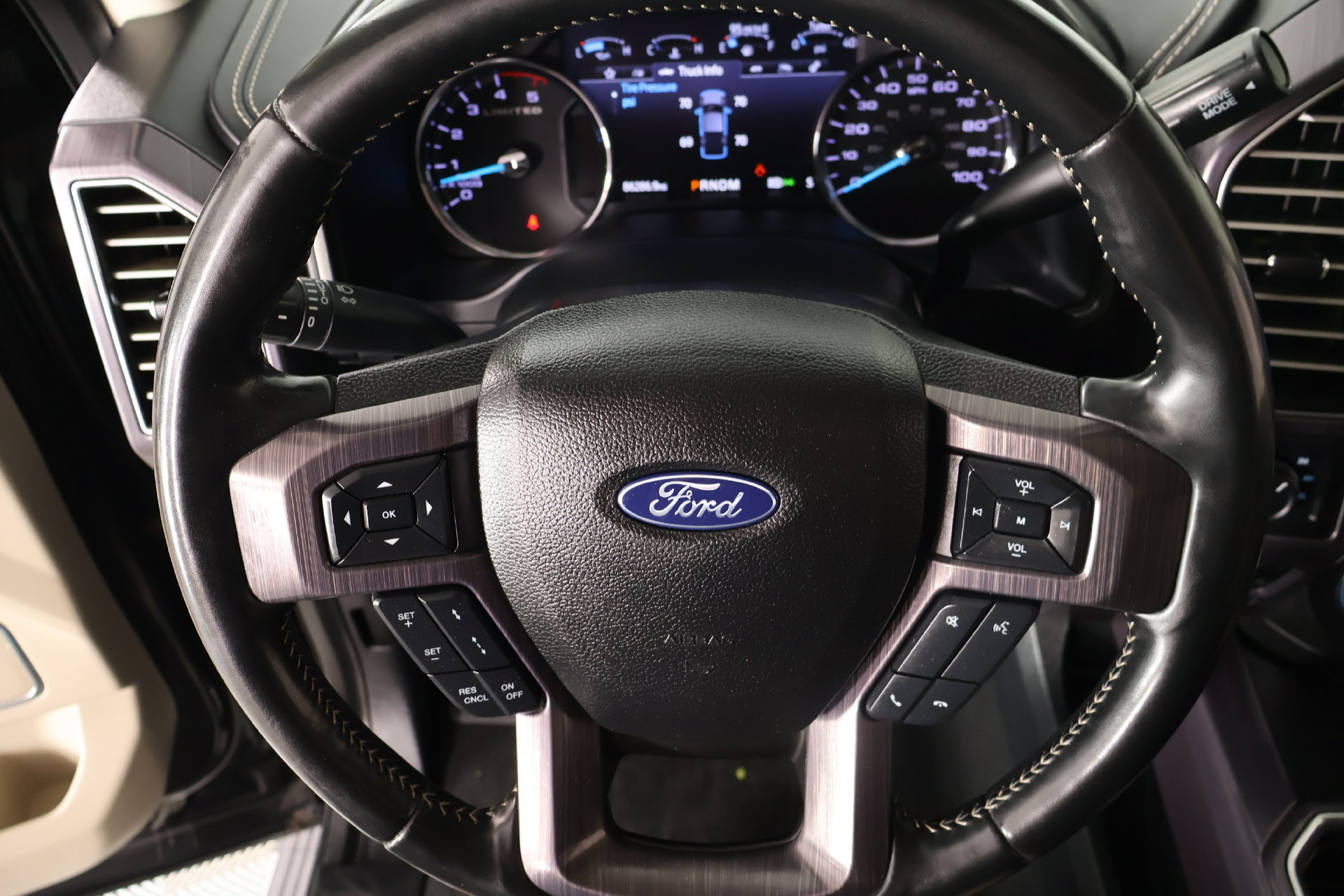 Used 2020 Ford F250 Limited w/ FX4 Off-Road Package AWD/4WD image 3