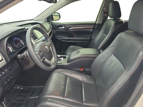 Used 2016 Toyota Highlander Limited Platinum FWD image 9
