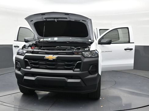 Used 2026 Chevrolet Colorado W/T w/ WT Custom Package RWD image 34
