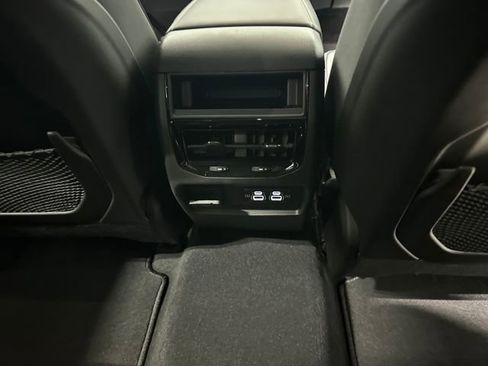 New 2025 Jeep Grand Cherokee Altitude image 13