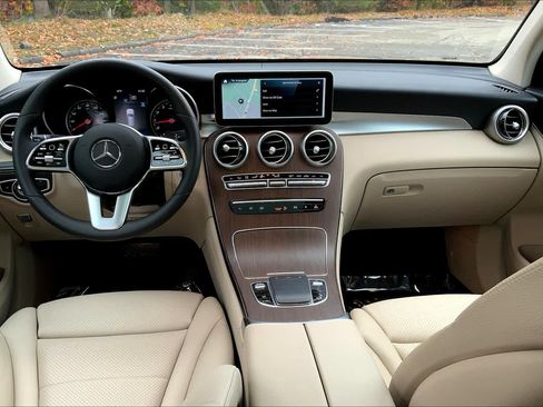 Used 2020 Mercedes-Benz GLC 300 4MATIC image 16