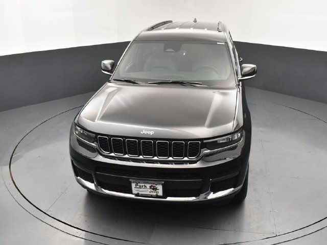 Used 2025 Jeep Grand Cherokee L Limited AWD/4WD image 14
