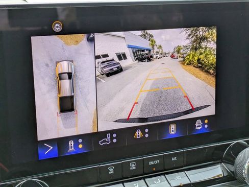 Certified 2024 Chevrolet Colorado Trail Boss w/ Technology Package image 22