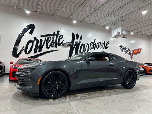 Used 2018 Chevrolet Camaro LT image 1