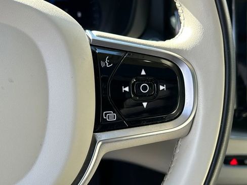 Certified 2023 Volvo XC60 B5 Core w/ Climate Package image 15