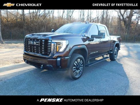 Used 2024 GMC Sierra 2500 Denali Ultimate image 1
