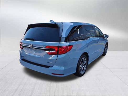Certified 2023 Honda Odyssey Touring image 4