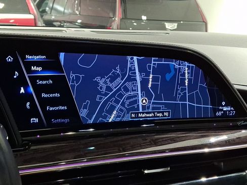 Certified 2023 Cadillac Escalade Premium Luxury AWD/4WD image 29
