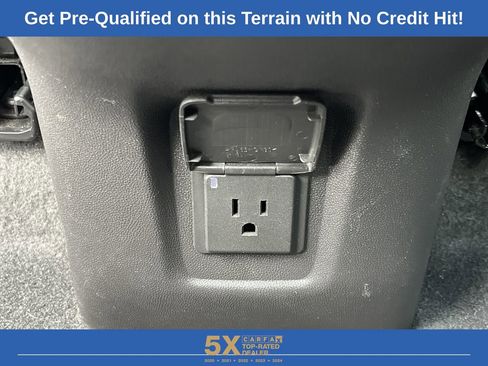 Used 2024 GMC Terrain SLT FWD image 22