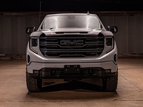 Used 2025 GMC Sierra 1500 AT4 w/ AT4 Premium Package AWD/4WD image 3