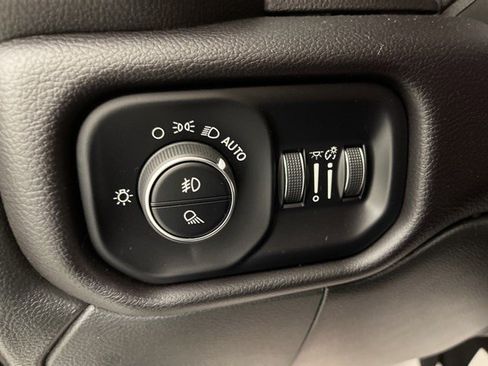 Used 2022 RAM 3500 Laramie AWD/4WD image 31
