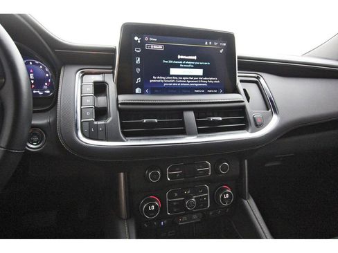 Used 2024 Chevrolet Suburban Premier RWD image 21