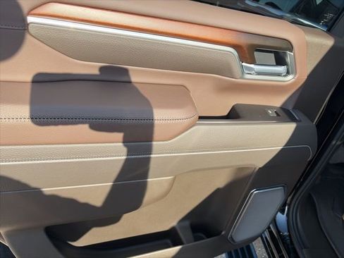 New 2026 GMC Sierra 2500 Denali w/ Denali Reserve Package image 12