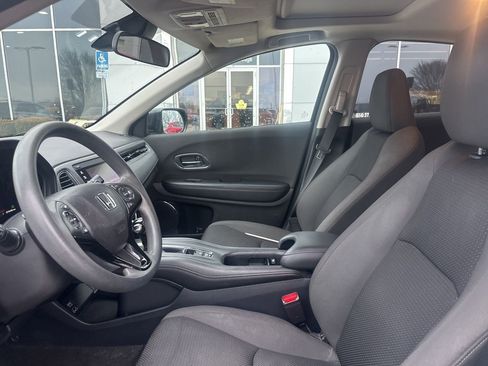 Used 2019 Honda HR-V EX image 12