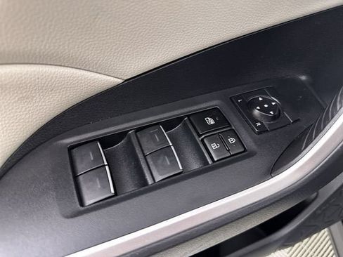 Used 2023 Toyota RAV4 XLE AWD/4WD image 24