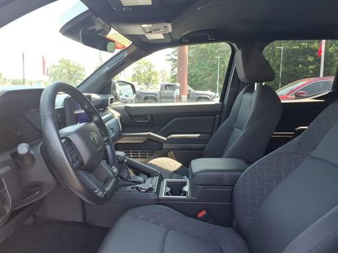 Used 2024 Toyota Tacoma SR5 AWD/4WD image 5