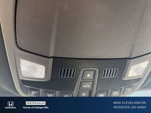 Used 2021 Ford Edge ST-Line w/ Class II Trailer Tow Package AWD/4WD image 25