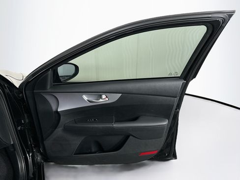 Used 2024 Kia Forte LXS FWD image 29