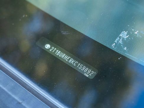 Used 2019 Toyota Corolla L image 16