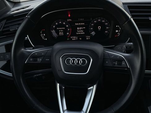 Used 2023 Audi Q3 2.0T Premium image 12
