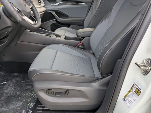 New 2026 Volkswagen Tiguan SE R-Line FWD image 4