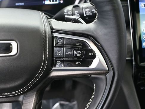 Used 2023 Jeep Grand Cherokee L Overland w/ Advanced Protech Group III image 34