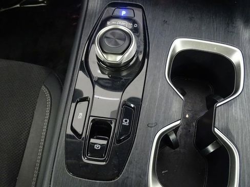 Used 2024 Lexus RZ 450e Premium image 39