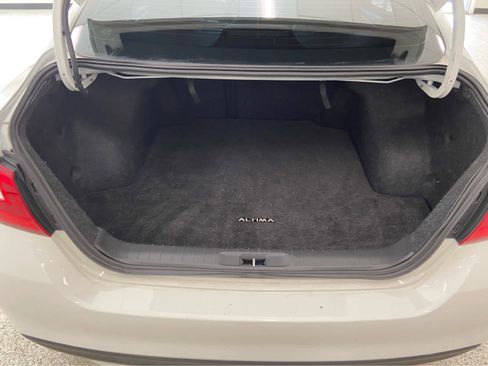 Used 2016 Nissan Altima 2.5 S w/ Power Driver Seat Package image 7