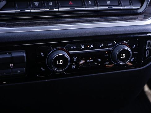 Used 2025 Chevrolet Silverado 3500 LT w/ Convenience Package image 29