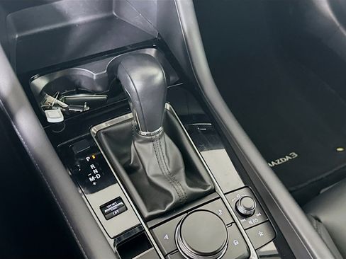 Used 2025 MAZDA MAZDA3 s image 24