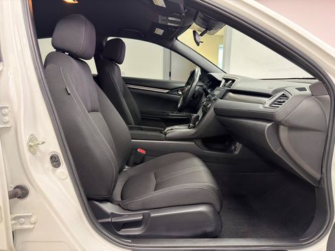 Used 2019 Honda Civic Sport image 10