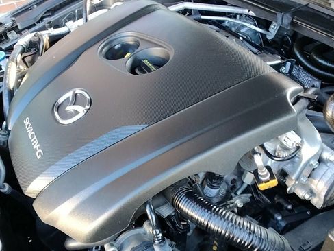 Used 2019 MAZDA MAZDA3 Hatchback w/ Preferred Package FWD image 28