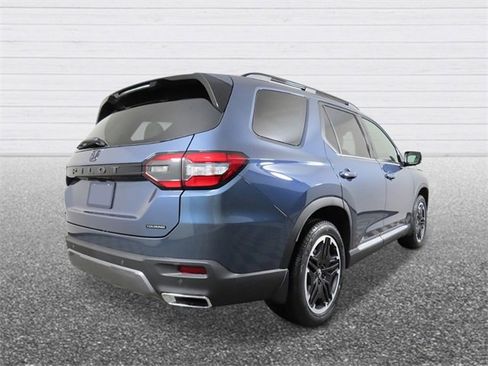 New 2026 Honda Pilot Touring image 5