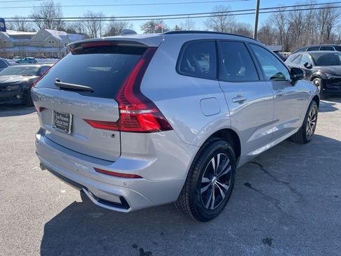Certified 2025 Volvo XC60 B5 Core image 4
