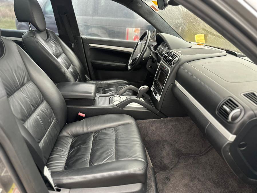 Used 2008 Porsche Cayenne Turbo AWD/4WD image 19