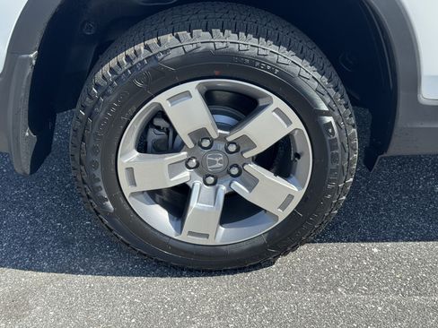 Certified 2025 Honda Ridgeline RTL image 12