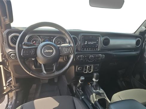 Used 2021 Jeep Gladiator Sport AWD/4WD image 12
