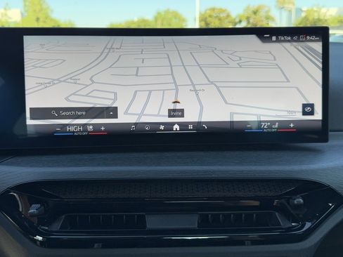 Used 2025 BMW 430i Coupe w/ Premium Package image 27