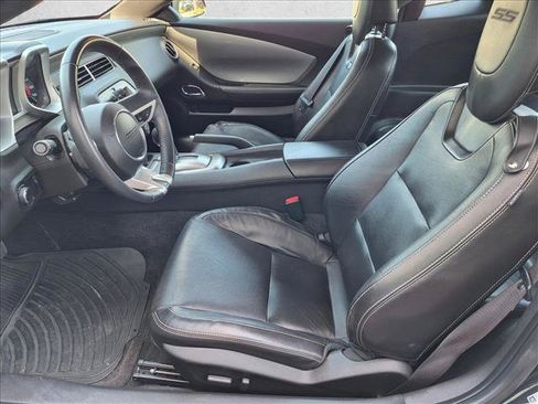 Used 2010 Chevrolet Camaro SS w/ RS Package RWD image 15
