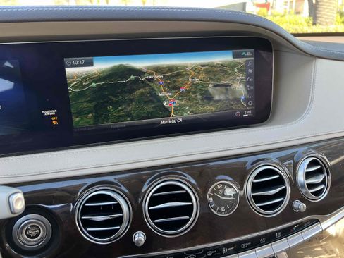 Used 2019 Mercedes-Benz S 560 Sedan image 30