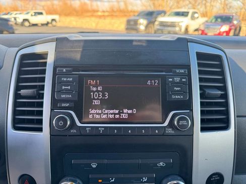 Used 2015 Nissan Frontier SV image 19