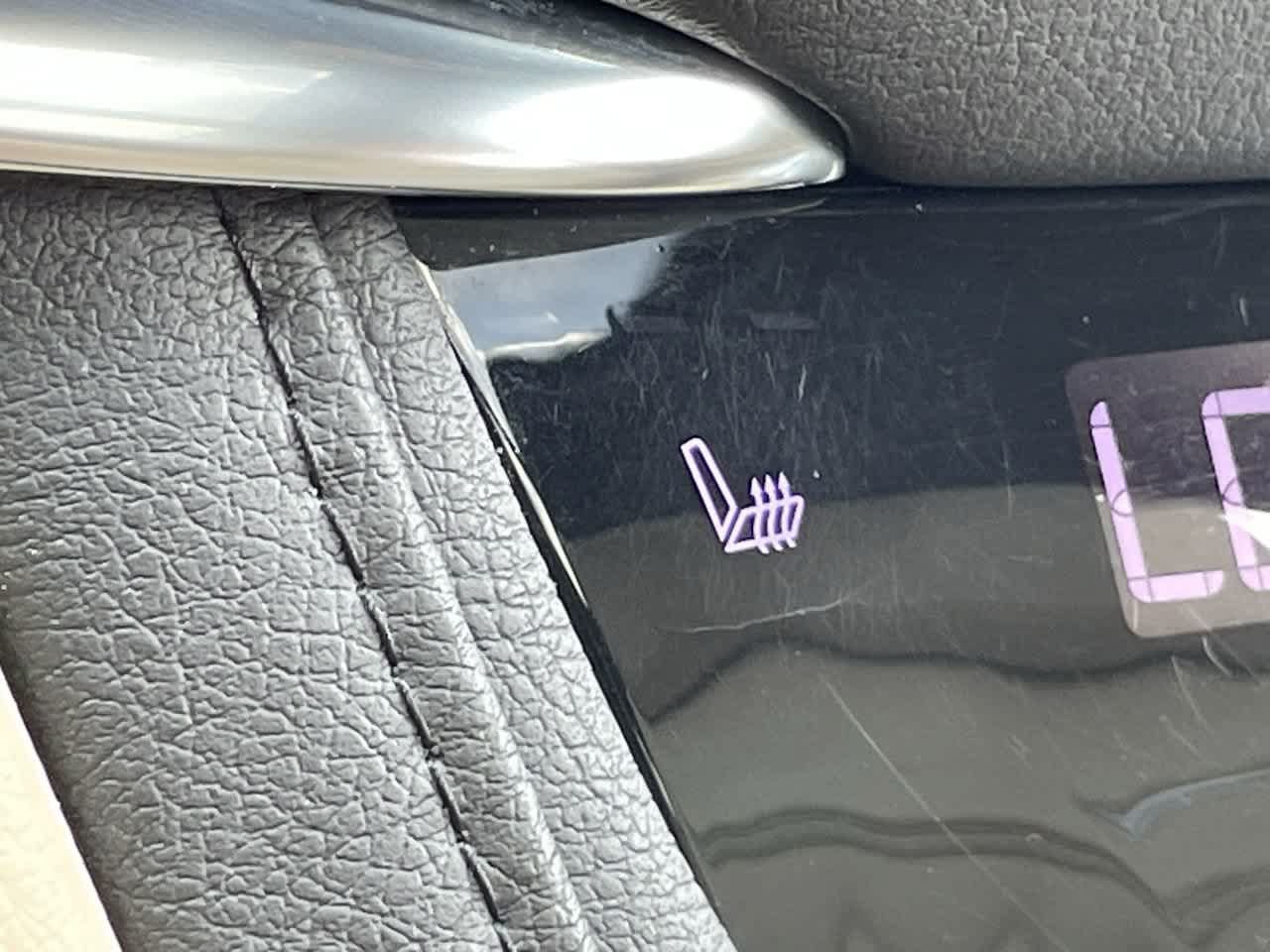 Used 2017 Cadillac XT5 Luxury w/ Driver Awareness Package AWD/4WD image 23