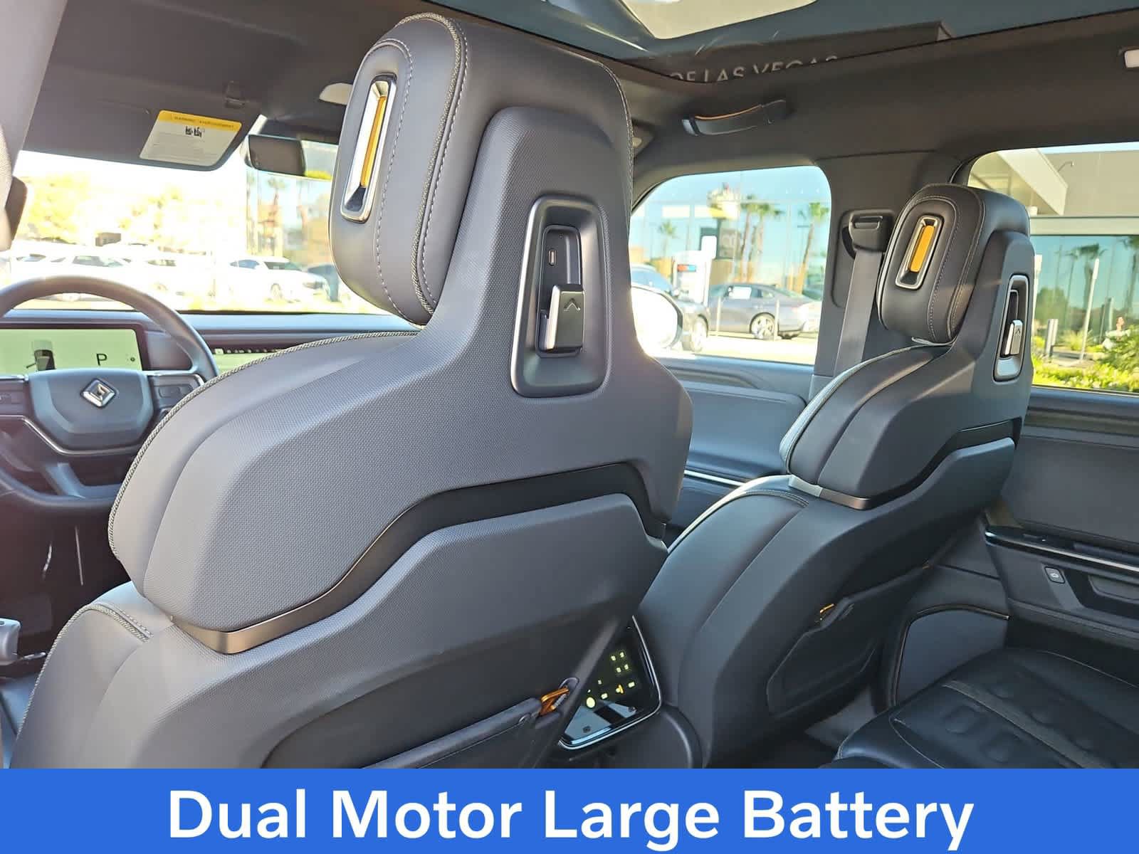 Used 2025 Rivian R1S Adventure Dual AWD/4WD image 16