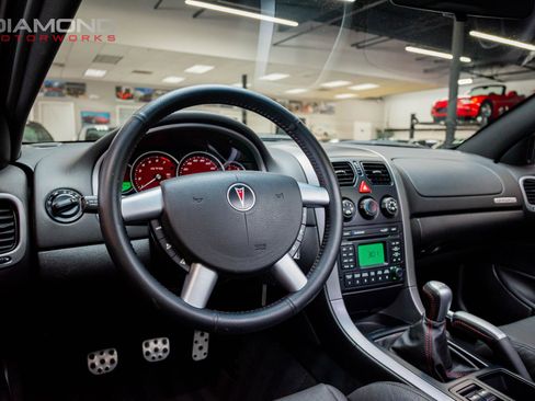 Used 2006 Pontiac GTO image 10