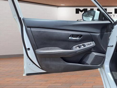 Used 2025 Nissan Sentra SV FWD image 19