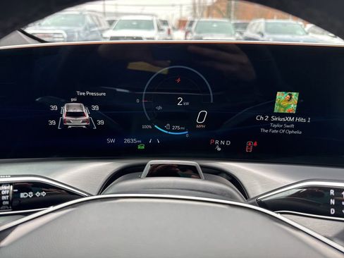 Used 2026 Cadillac Vistiq Sport image 23