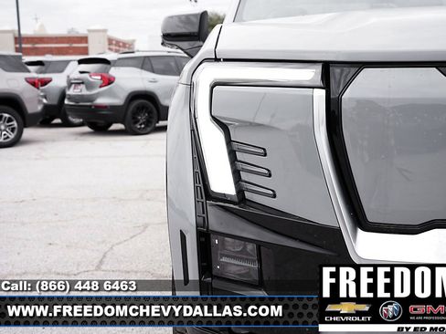 New 2025 GMC Sierra EV Denali image 41