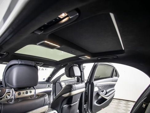 Used 2015 Mercedes-Benz S 550 Sedan image 22
