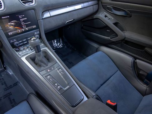 Certified 2025 Porsche 718 Cayman GT4 RS RWD image 55