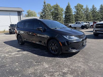 Used 2018 Chrysler Pacifica Touring-L Plus w/ Advanced Safetytec Group